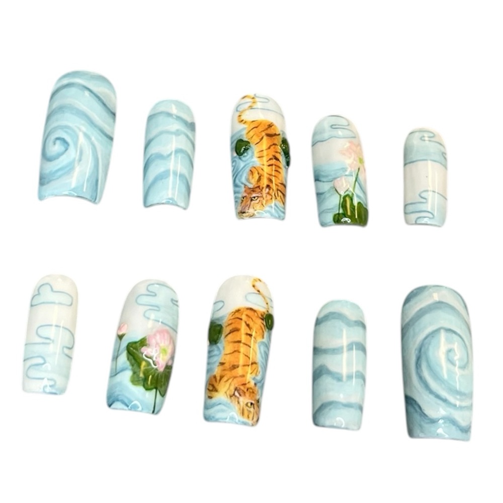 Tiger nails hand made press ons